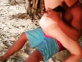 Nina đang được fuck Khó và hút một con gà trống khác vào ngày hoang dã phim tâm lý xxx này và yêu hai con gà vào ngày của cô ấy.